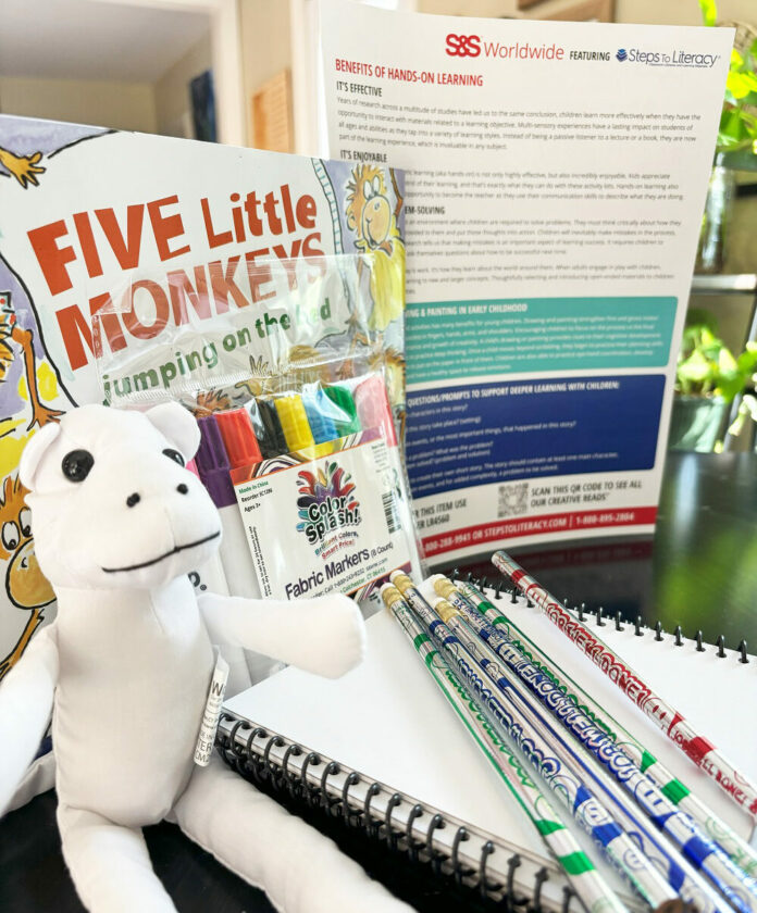 Creative reads kit monkeys