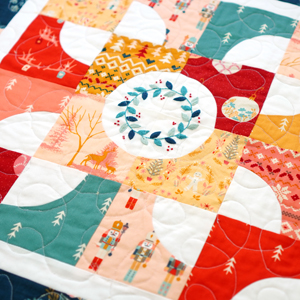 Christmas Mini Quilt - Cutesy Crafts